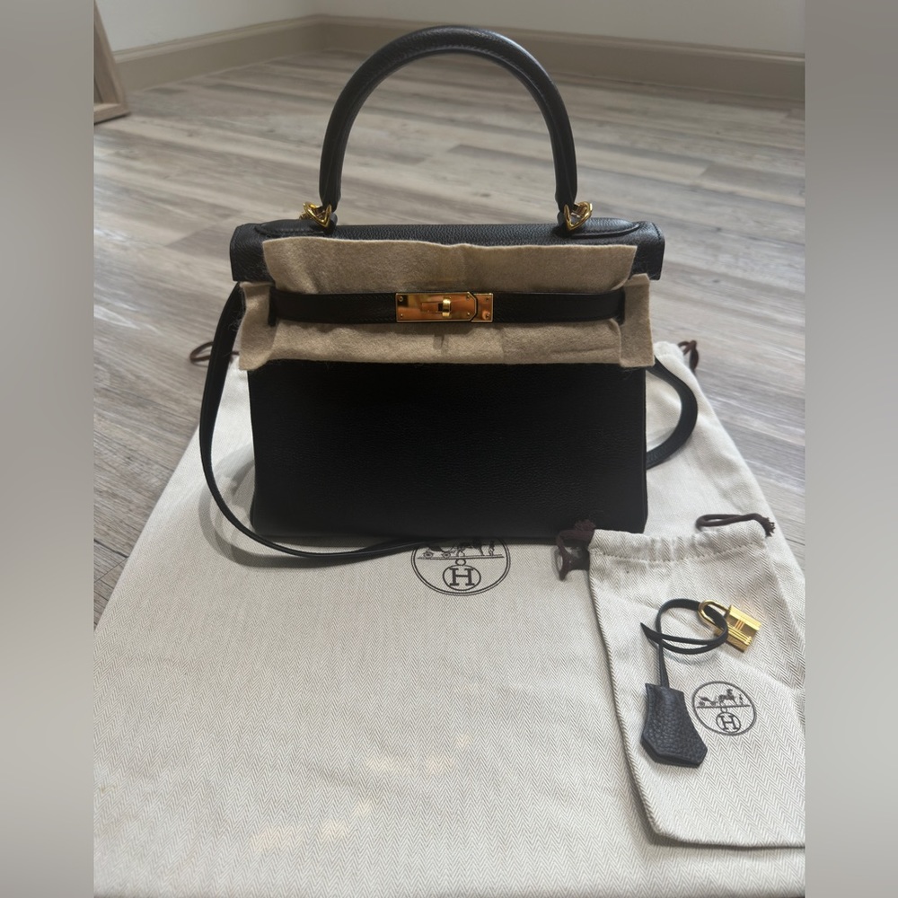 Hermes Kelly 28 Retourne Black Togo Leather with Gold Hardware